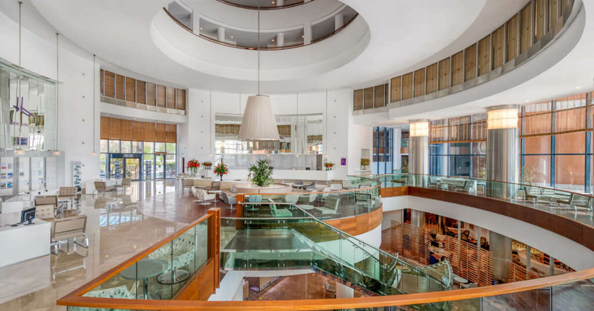 Een foto van het interieur van Hotel Baia Lara