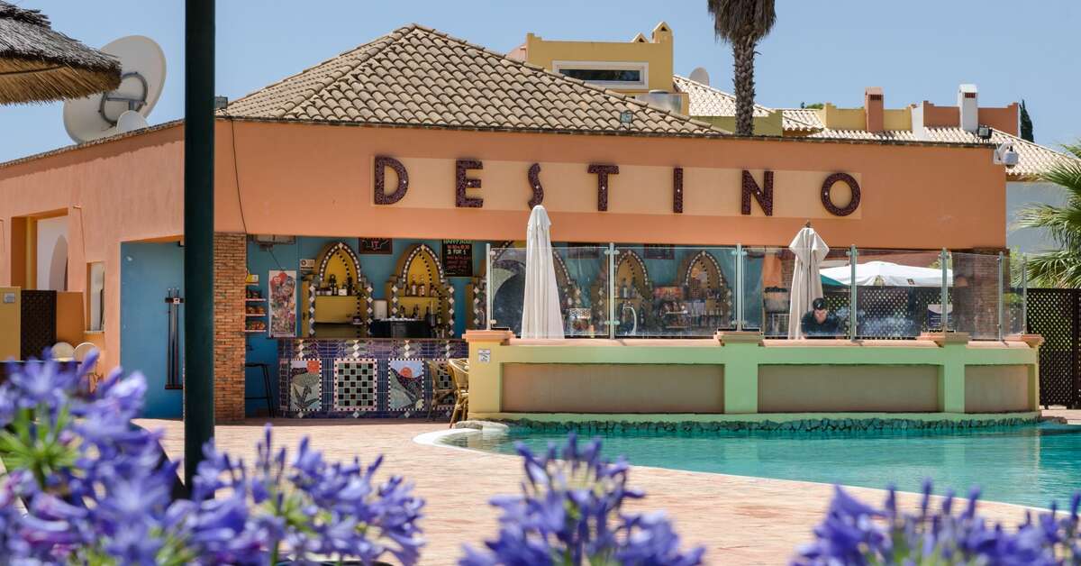 Een foto van het zwembad bij Jardim da Meia Praia