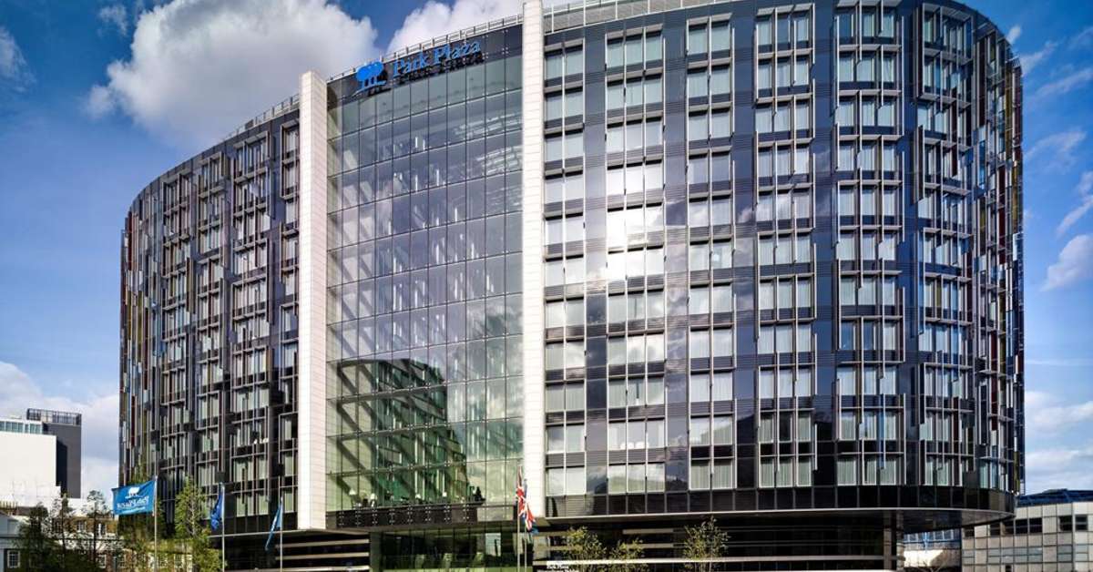 Een foto van de buitenkant van Park Plaza Westminster Bridge