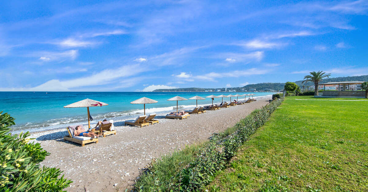 Ein Foto vom Strand beim Ixia Dream Beachfront Hotel