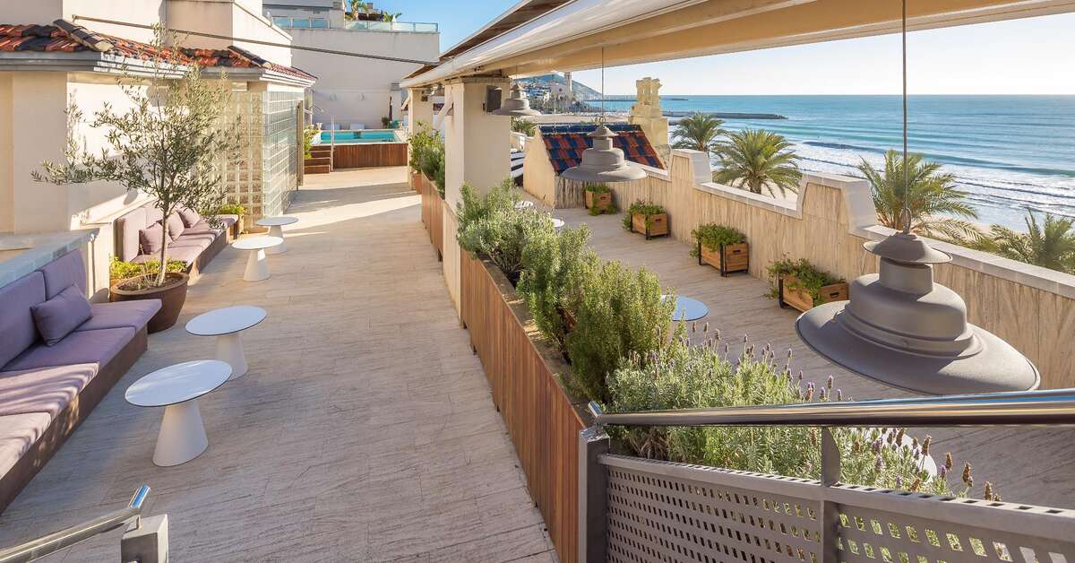 Een foto van de buitenkant van Sercotel Kalma Sitges