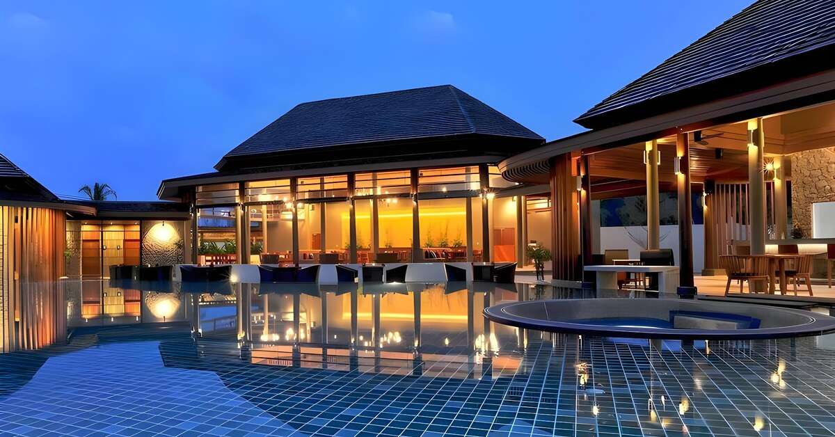 Een foto van het zwembad bij Apsara Beachfront Resort & Villa