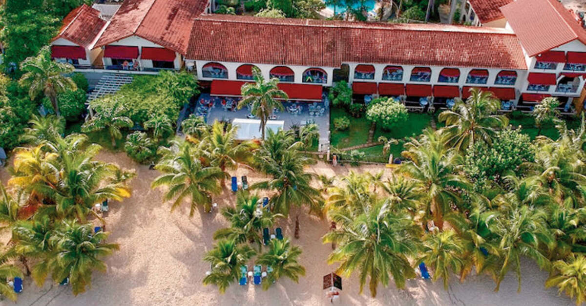 Een foto van de buitenkant van Hotel Charela Inn