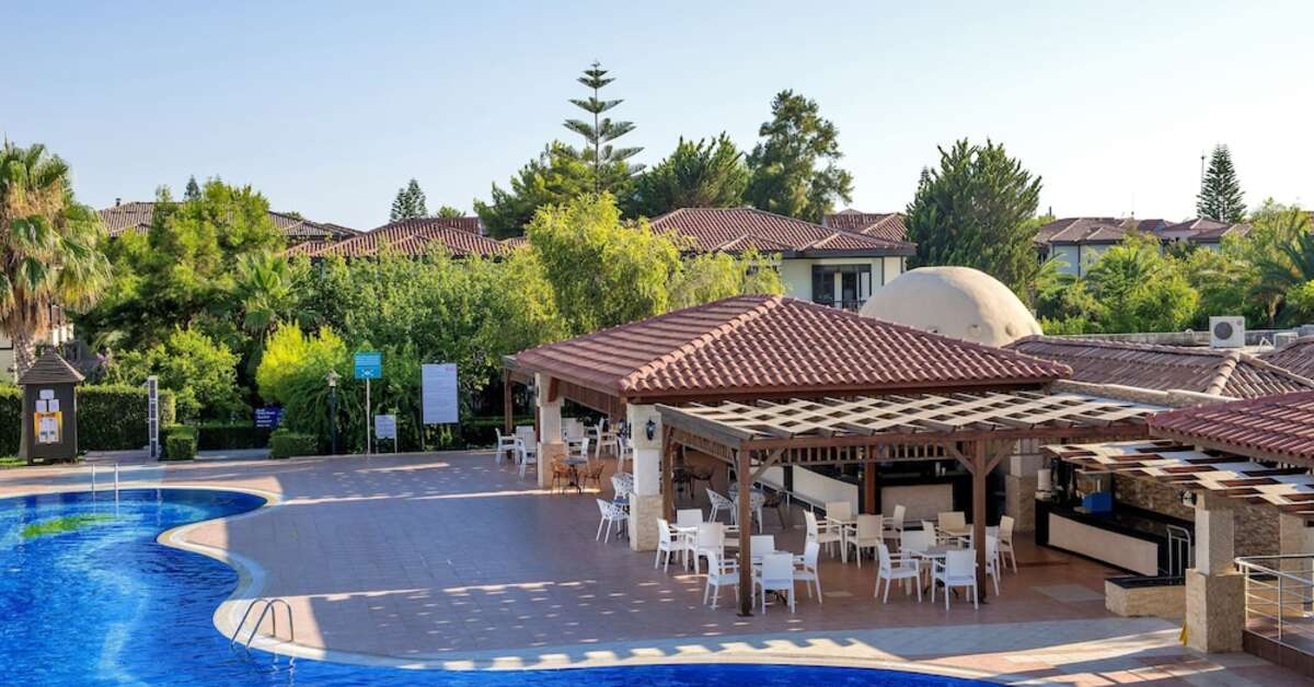 Ein Foto vom Pool im Club Nena