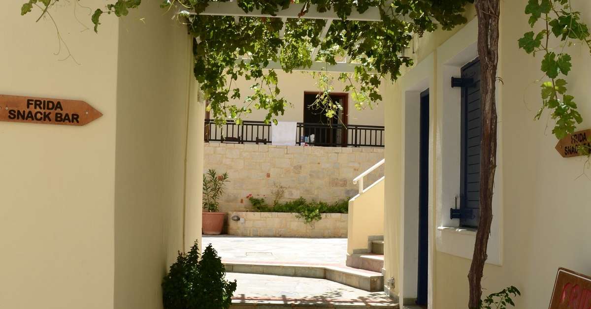 Een foto van de buitenkant van Frida Village Appartementen