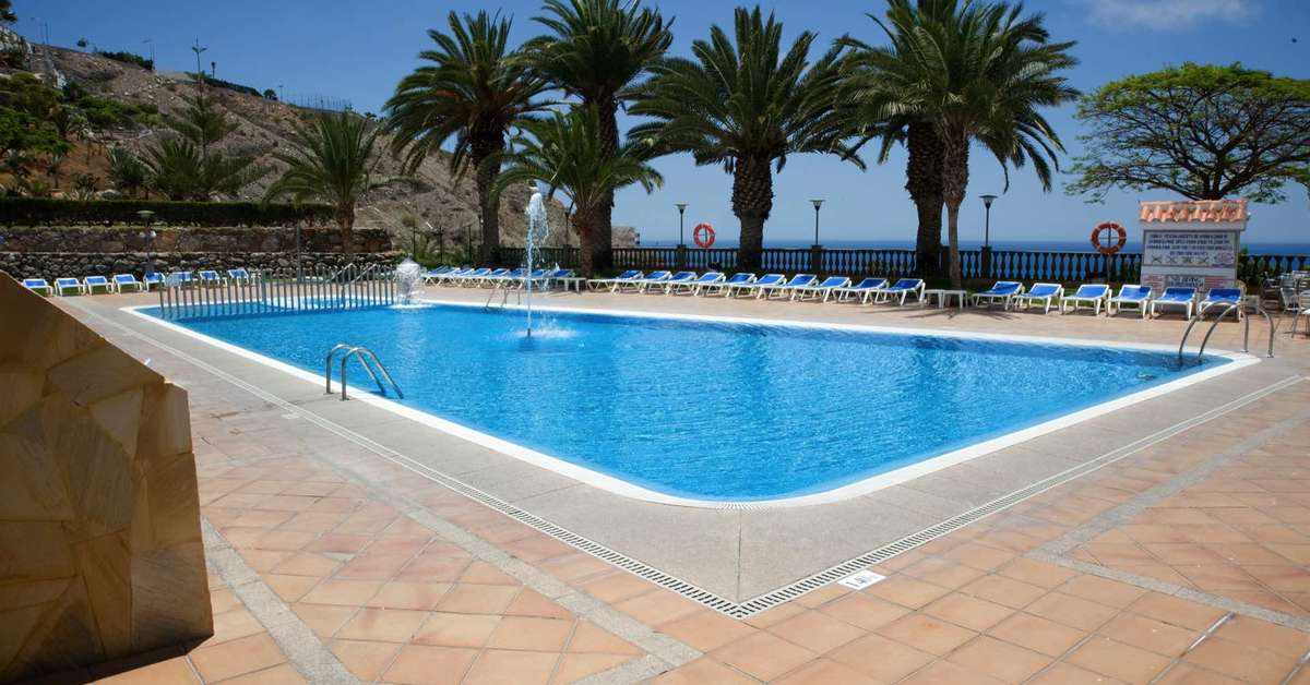 Een foto van het zwembad bij Chatur Palmera Mar