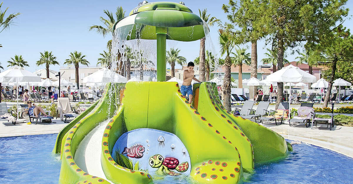 Een foto van het zwembad bij Palm Wings Beach Resort Kusadasi