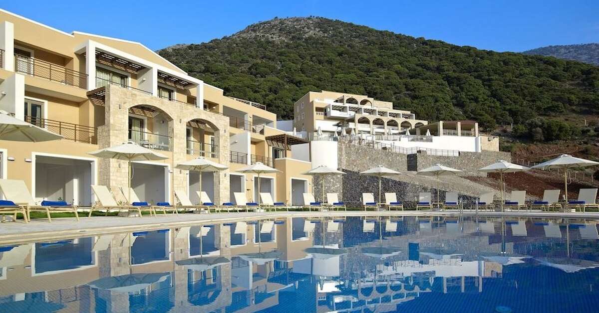 Een foto van het zwembad bij Filion Suites Resort & Spa