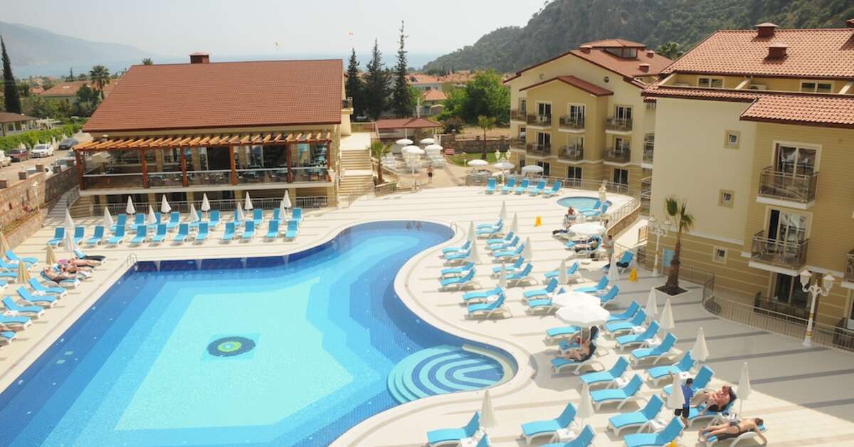 Ein Foto vom Pool im Marcan Resort Hotel