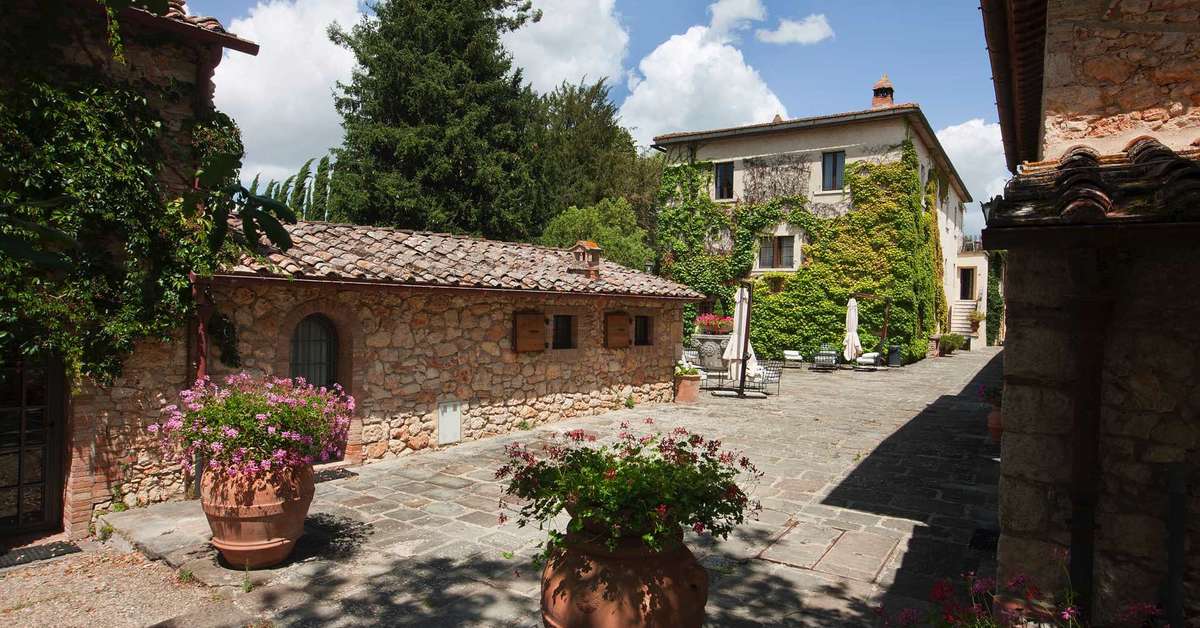 Een foto van de buitenkant van Borgo San Luigi
