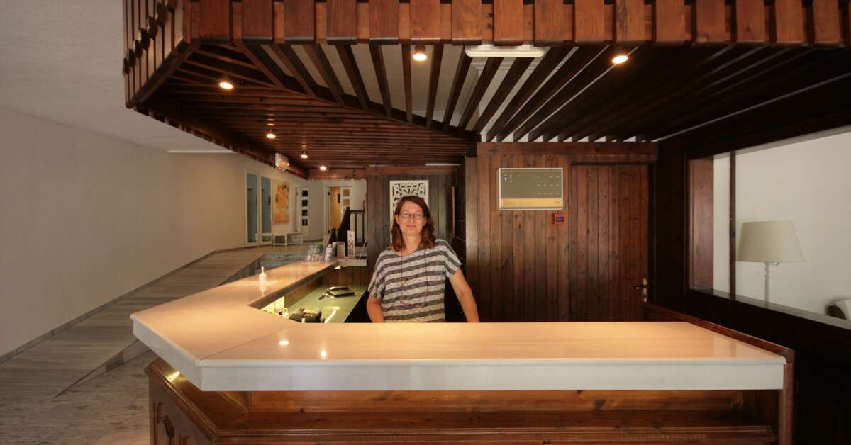 Een foto van het interieur van Theodorou Beach Hotel