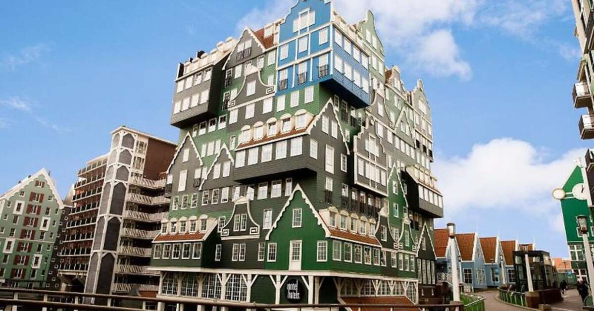 Een foto van de buitenkant van Inntel Hotels Amsterdam Zaandam