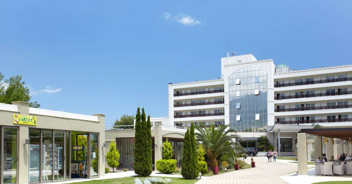 Een foto van de buitenkant van Olympian Bay Grand Resort