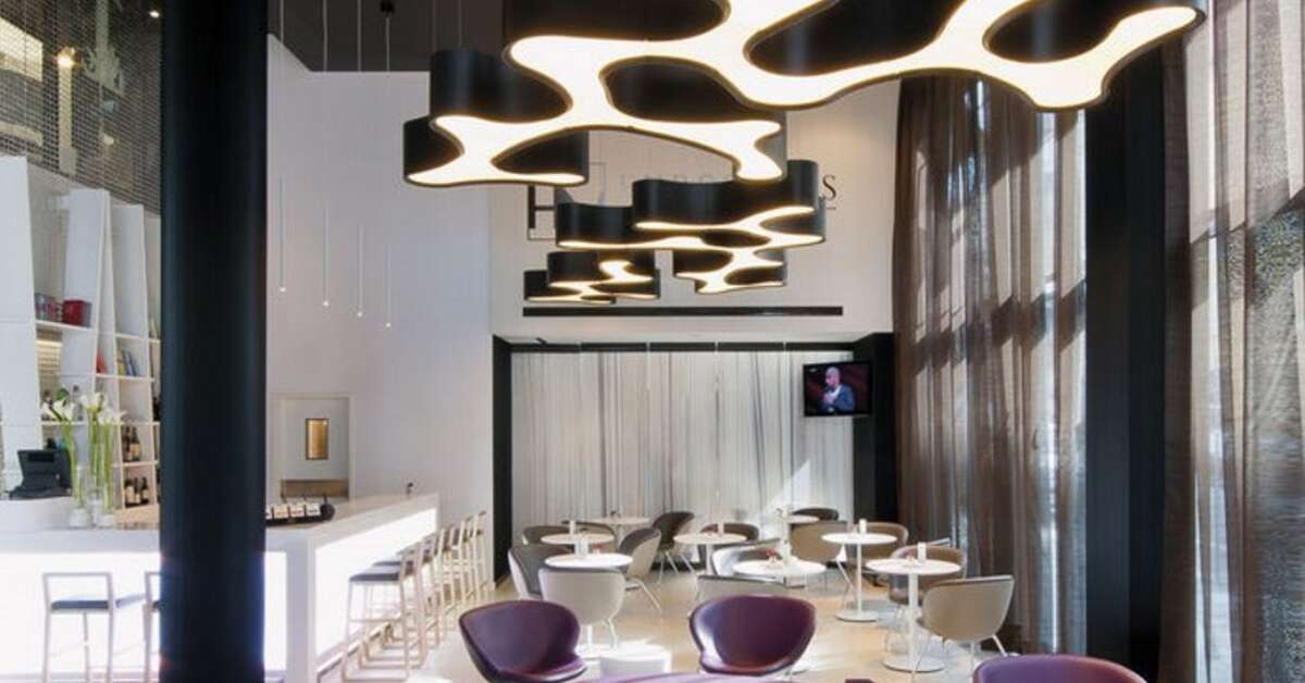 Een foto van het interieur van Eurostars Book Hotel