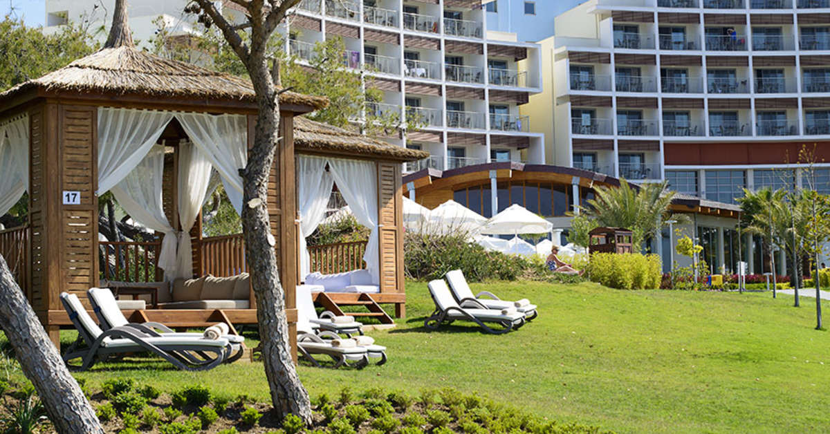 Een foto van het terras bij Sensatori Resort Sorgun by Barut Hotels
