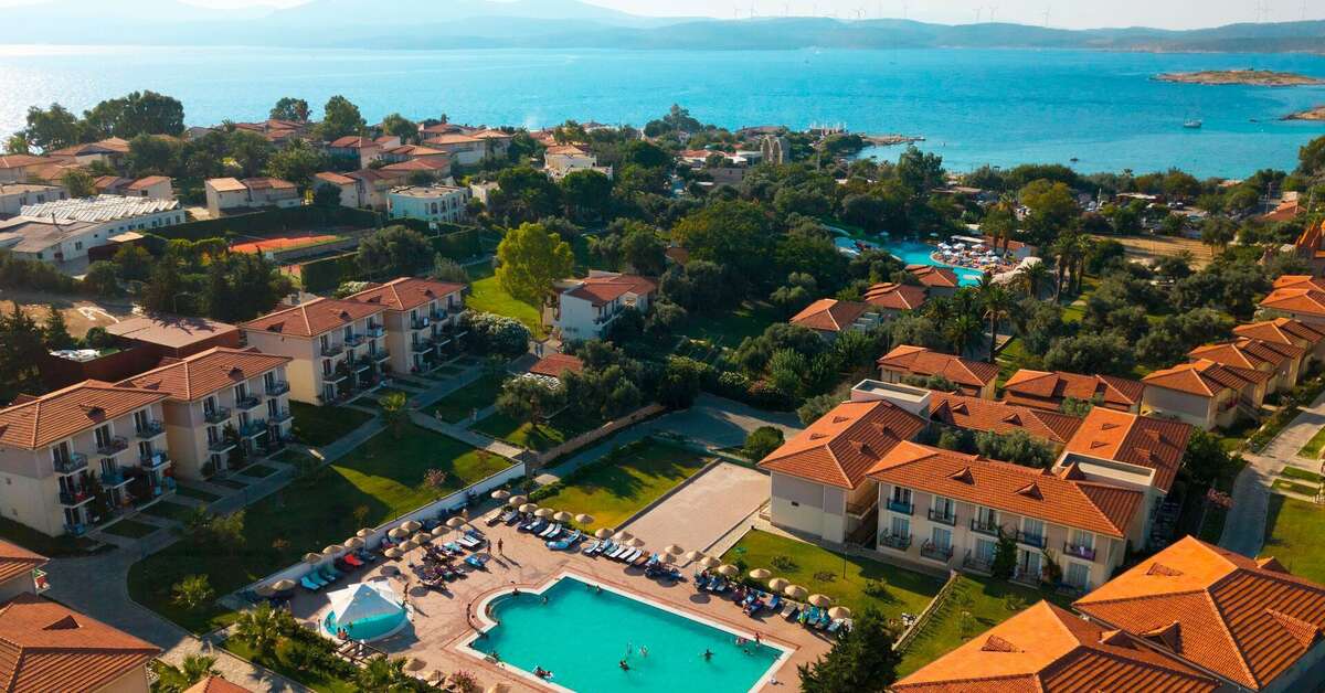 Een foto van het zwembad bij Club Resort Atlantis