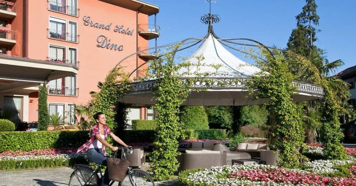 Een foto van de buitenkant van Grand Hotel Dino