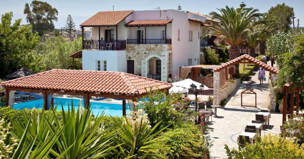 Een foto van het zwembad bij Ledra Maleme Hotel