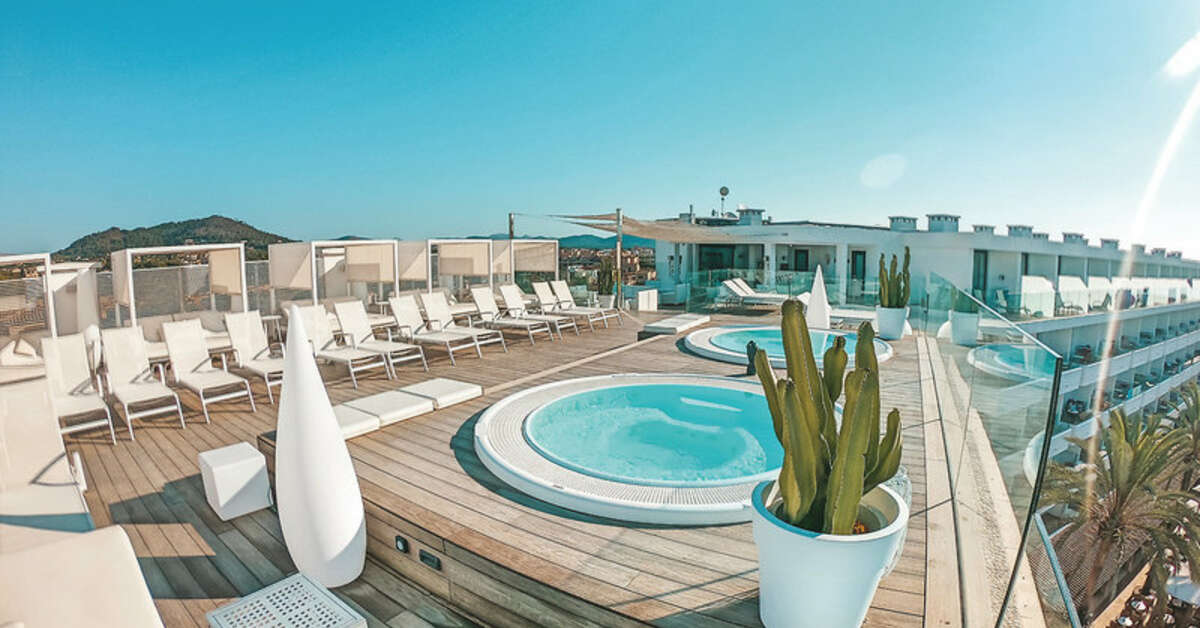 Een foto van het terras bij Marins Playa