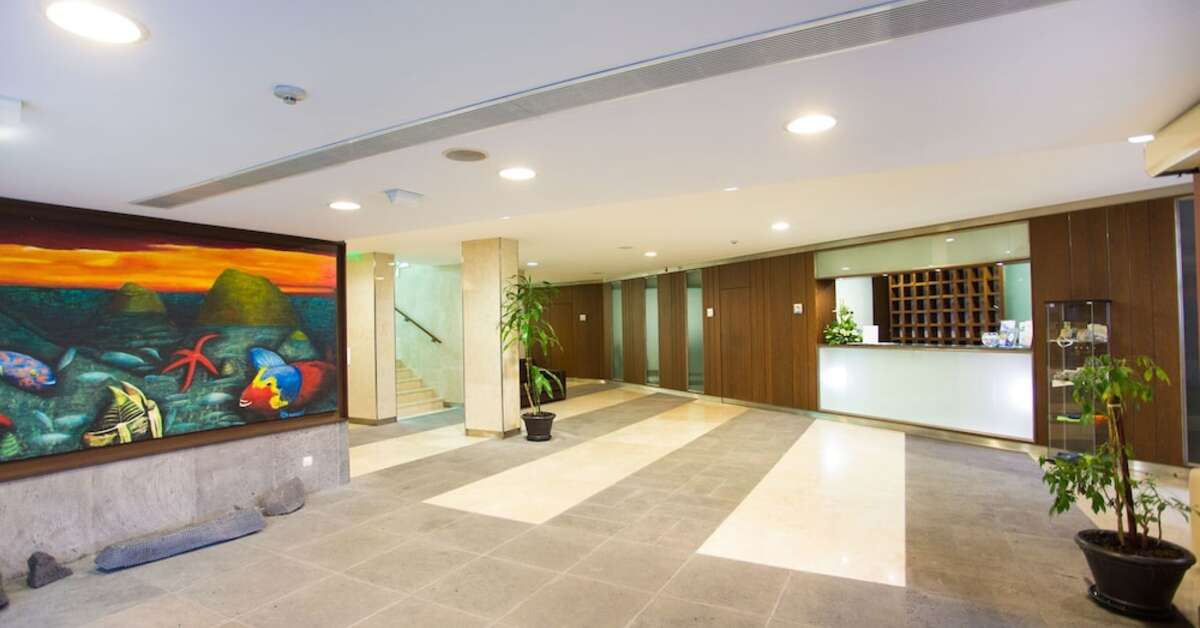 Een foto van het interieur van Aparthotel Antillia