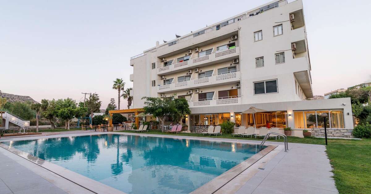 Een foto van het zwembad bij Matala Bay Hotel