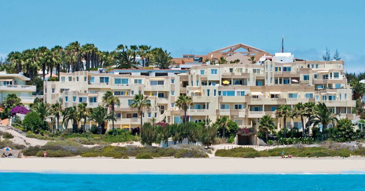 Een foto van de buitenkant van R2 Maryvent Beach Appartementen