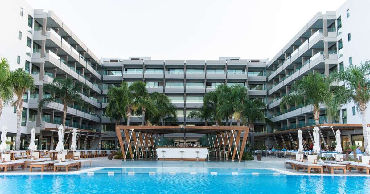 Een foto van het zwembad bij Alimounda Mare