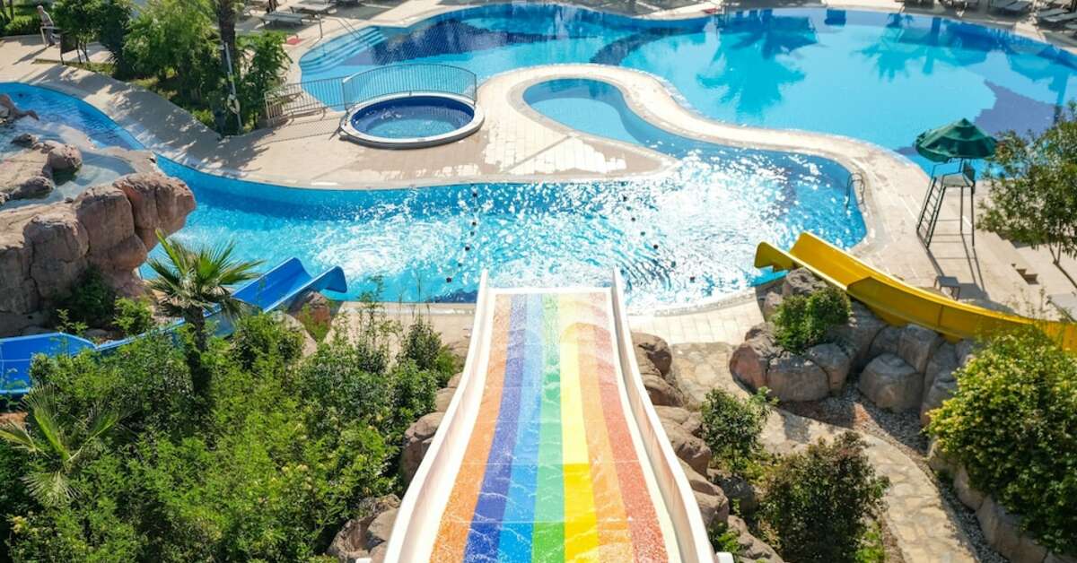 Een foto van het zwembad bij Belconti Resort Hotel