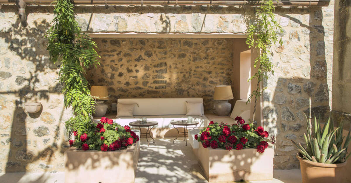 Een foto van het terras bij Yartan Boutique Hotel