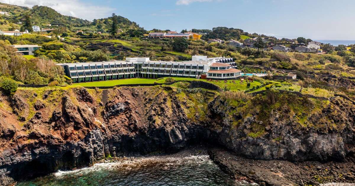 Een foto van Caloura Hotel Resort