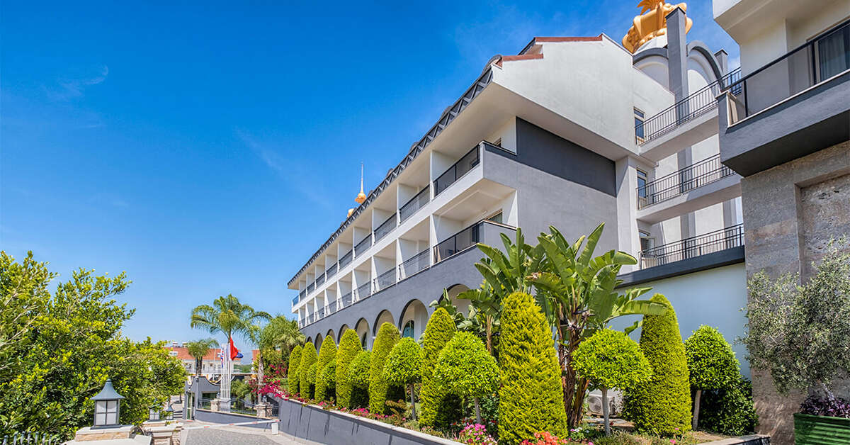 Ein Foto Well Palace Side