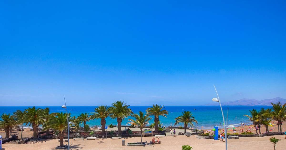 Een foto van het strand bij Rocas Blancas Appartementen