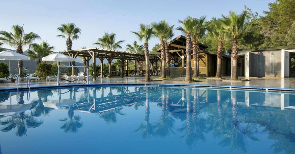 Een foto van het zwembad bij Green Bay Resort & Spa
