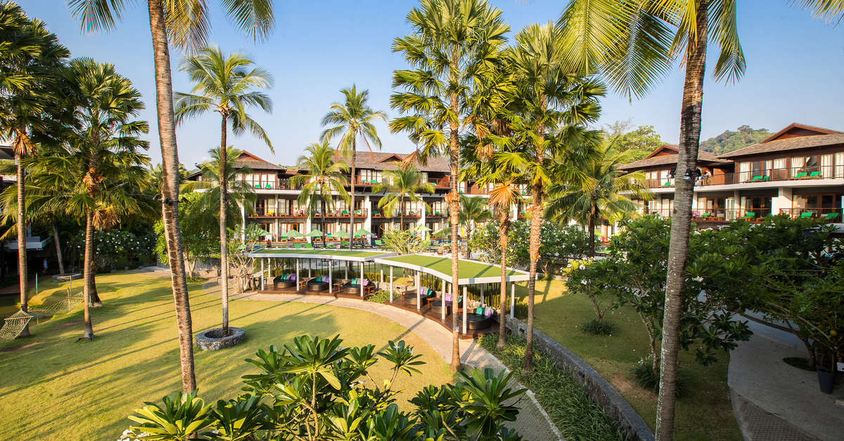 Een foto van de buitenkant van Holiday Ao Nang Beach Resort Krabi