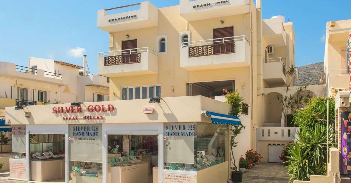 Een foto van de buitenkant van Hotel Smaragdine Beach