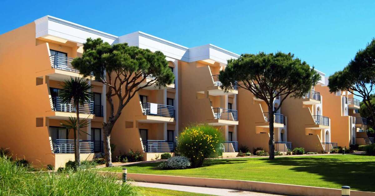 Een foto van de buitenkant van Sol Sancti Petri Appartementen