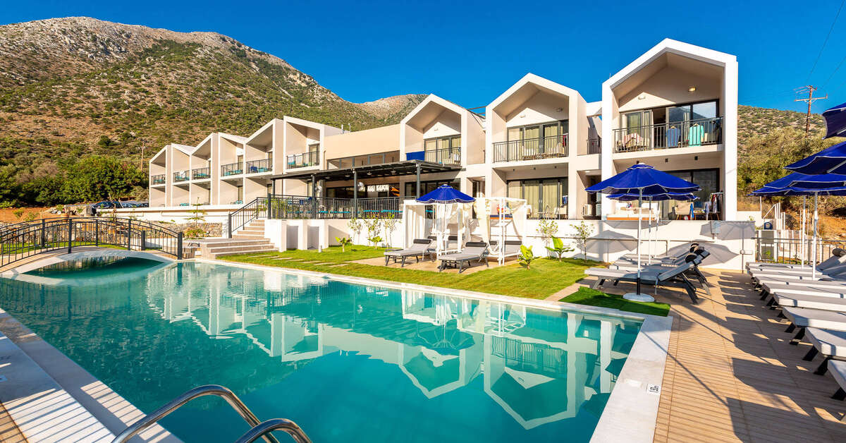 Ein Foto vom Pool im T Hotel Premium Suites