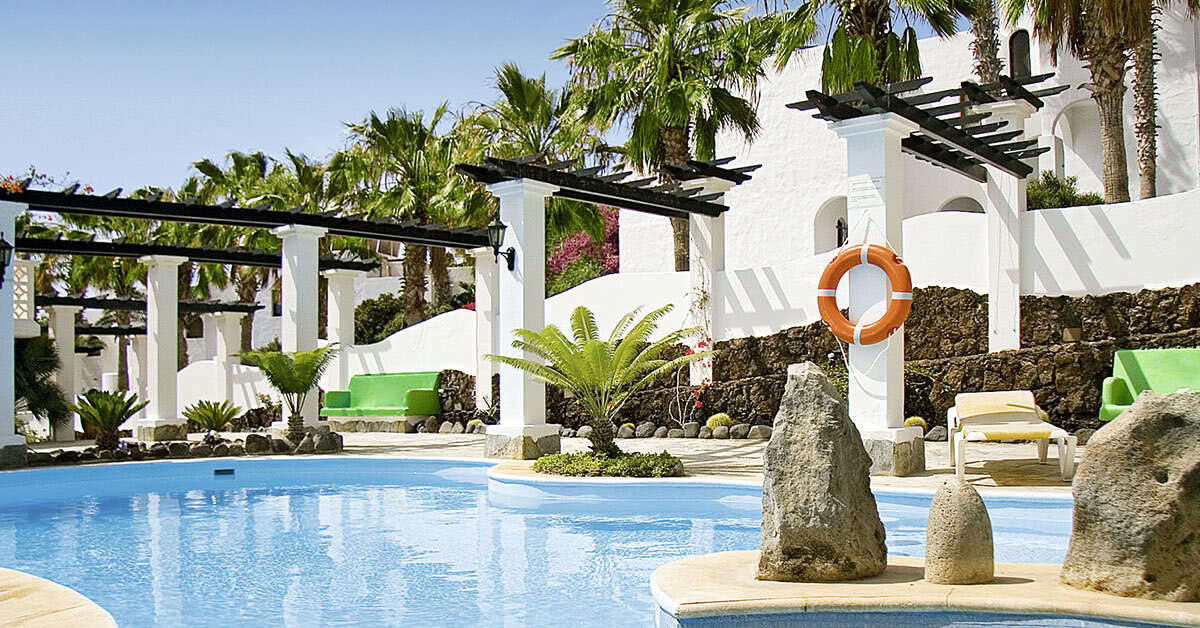 Een foto van het zwembad bij Aparthotel Esquinzo y Monte del Mar