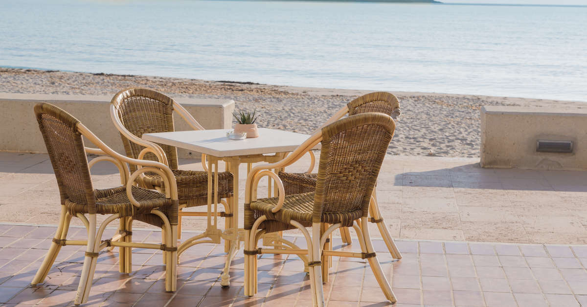Een foto van het terras bij Hotel Club S'Illot