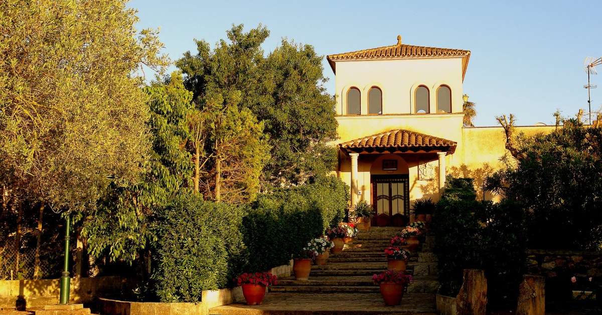 Een foto van de buitenkant van Aumallia Hotel & Spa