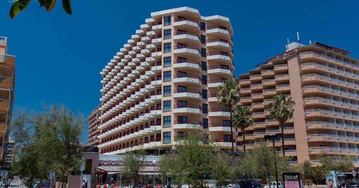Een foto van de buitenkant van Hotel Angela