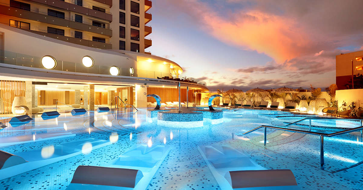 Een foto van het zwembad bij Hard Rock Hotel Tenerife