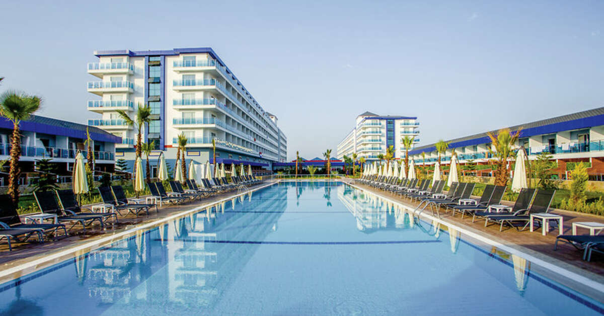 Een foto van het zwembad bij Hotel Eftalia Marin