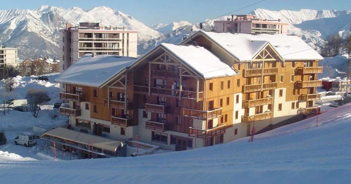 Een foto van de buitenkant van Residence Les Hauts de Comborciere