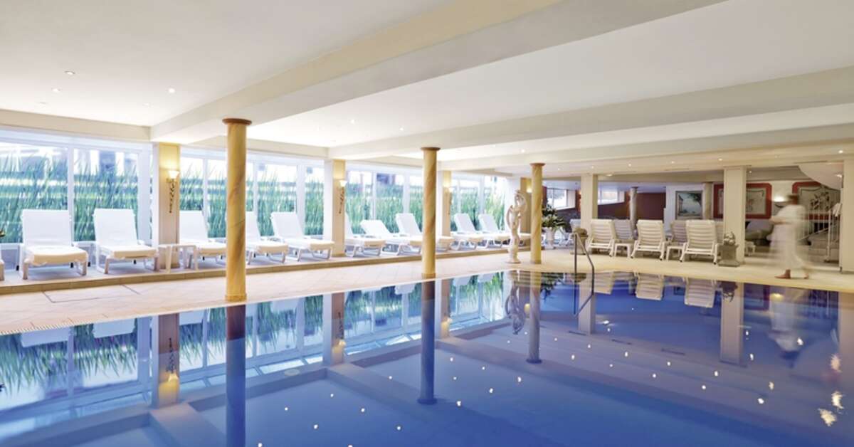 Ein Foto vom Pool im Entners am See