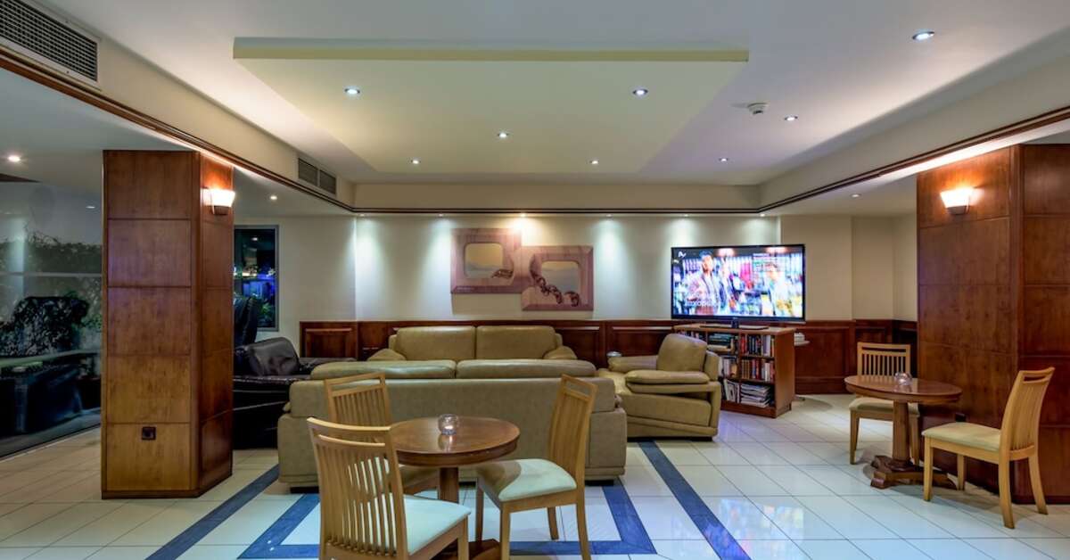 Ein Foto vom Innenbereich im Manousos City Hotel