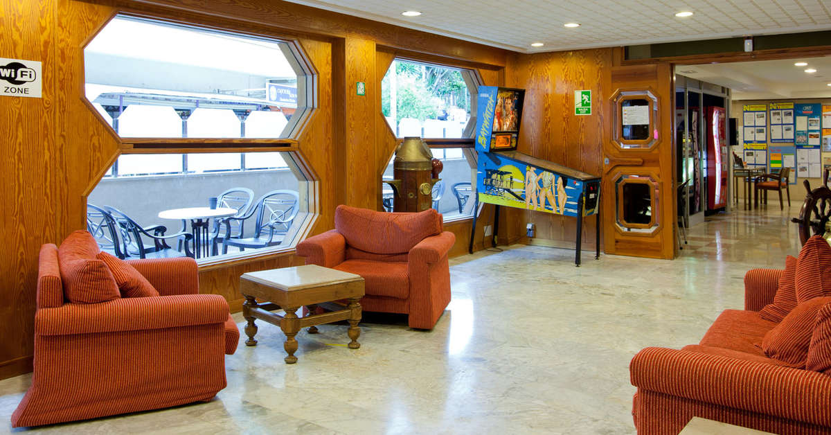 Een foto van het interieur van Ona Luna Park