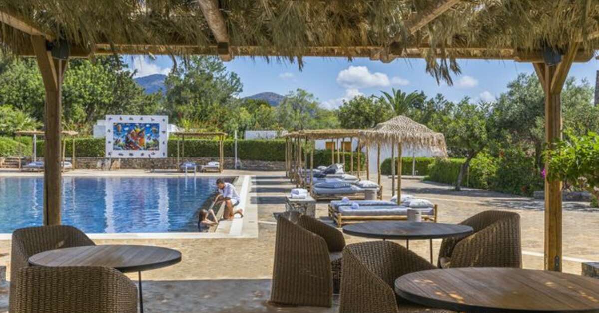Een foto van het zwembad bij Minos Beach Art Hotel