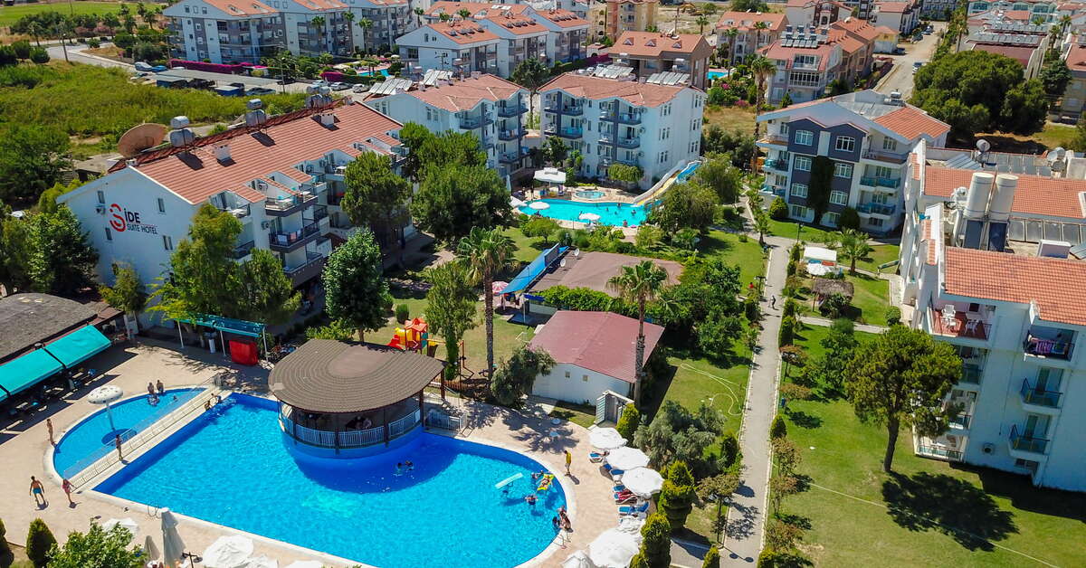 Een foto van het zwembad bij Irem Garden Hotel
