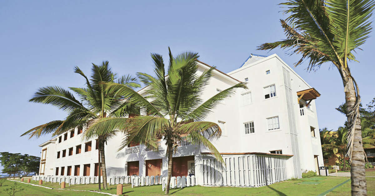Een foto van de buitenkant van Hotel Marien Puerto Plata